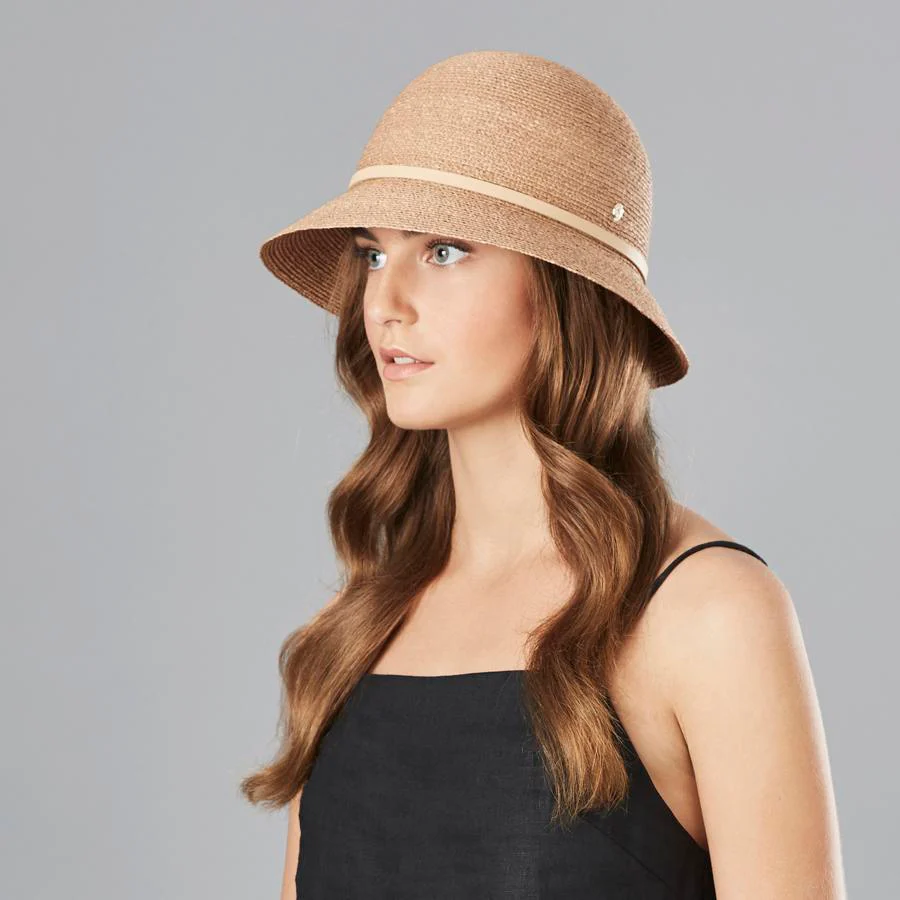 Besa 6 Cloche - Image 12
