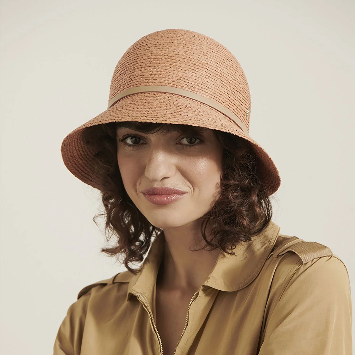 Besa 6 Cloche - Image 7