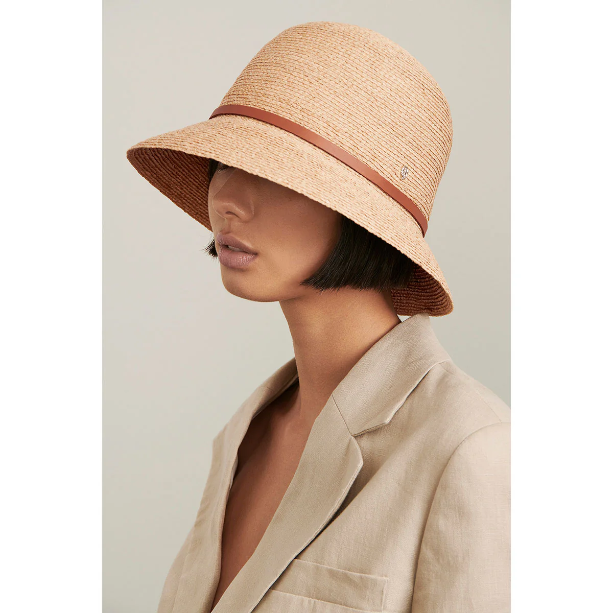 Besa 6 Cloche - Image 8