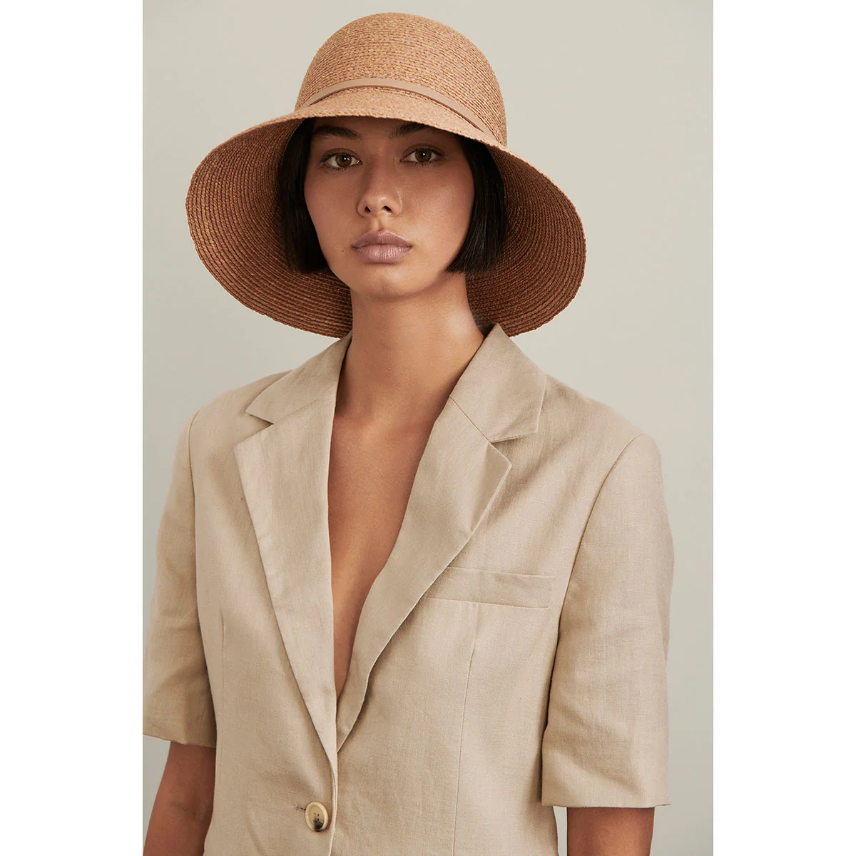 Besa 9 Cloche - Image 13