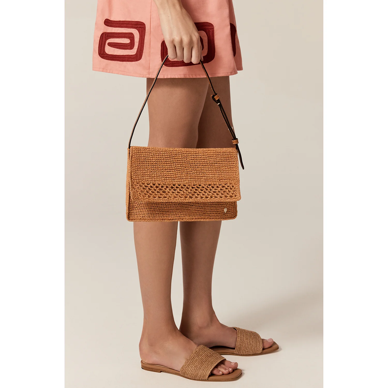 Poppy Raffia Crochet Crossbody - Image 7