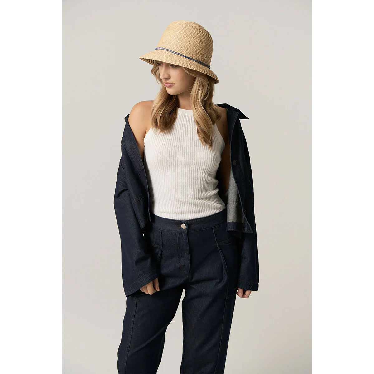 Valence 6 Cloche - Image 8