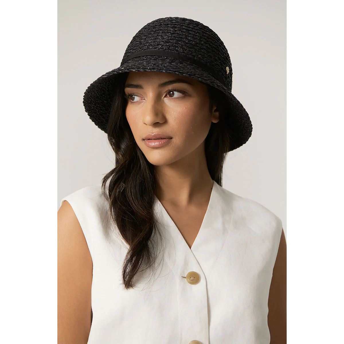 Viola Cloche - Image 4