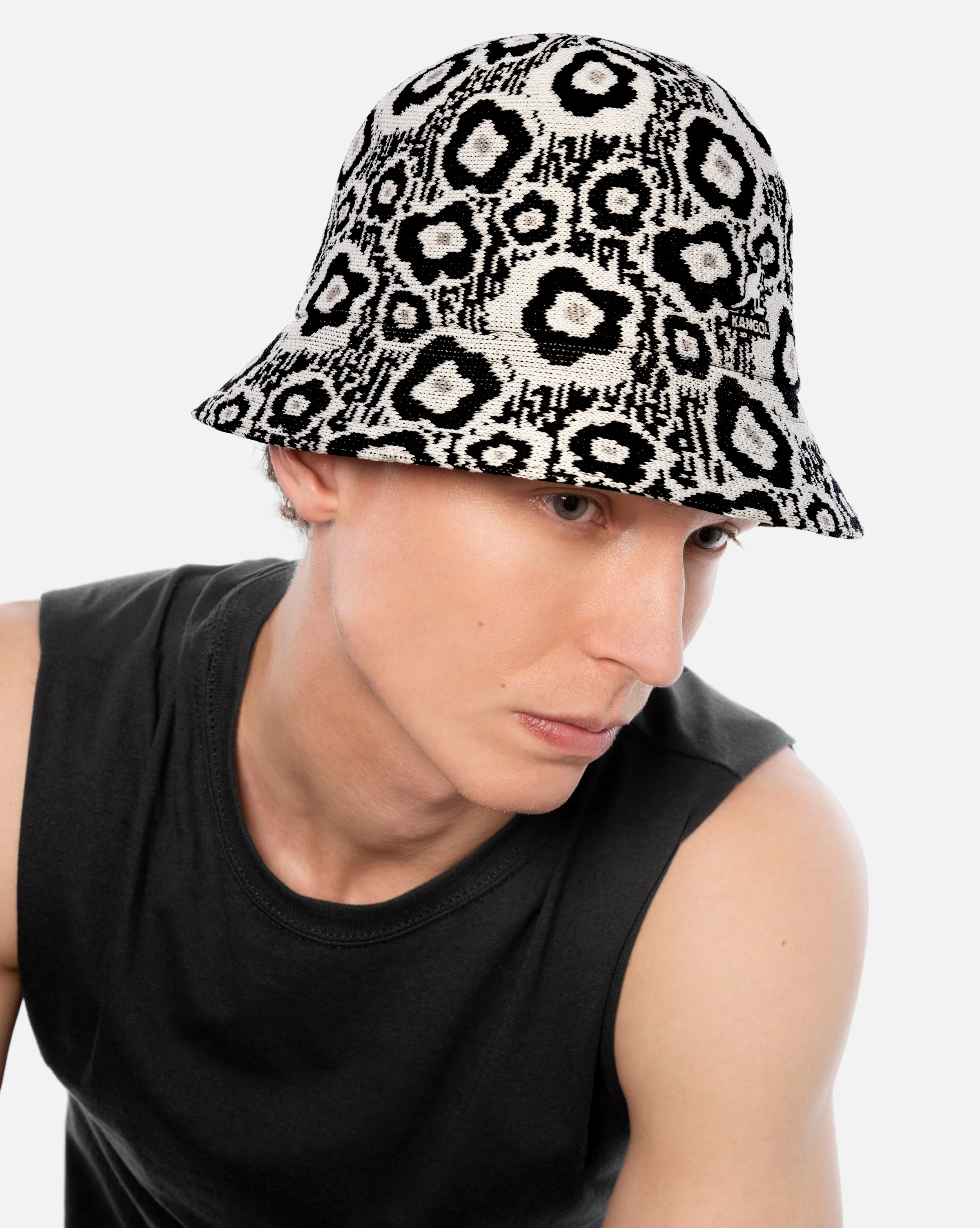 Retro Flower Casual - Image 3