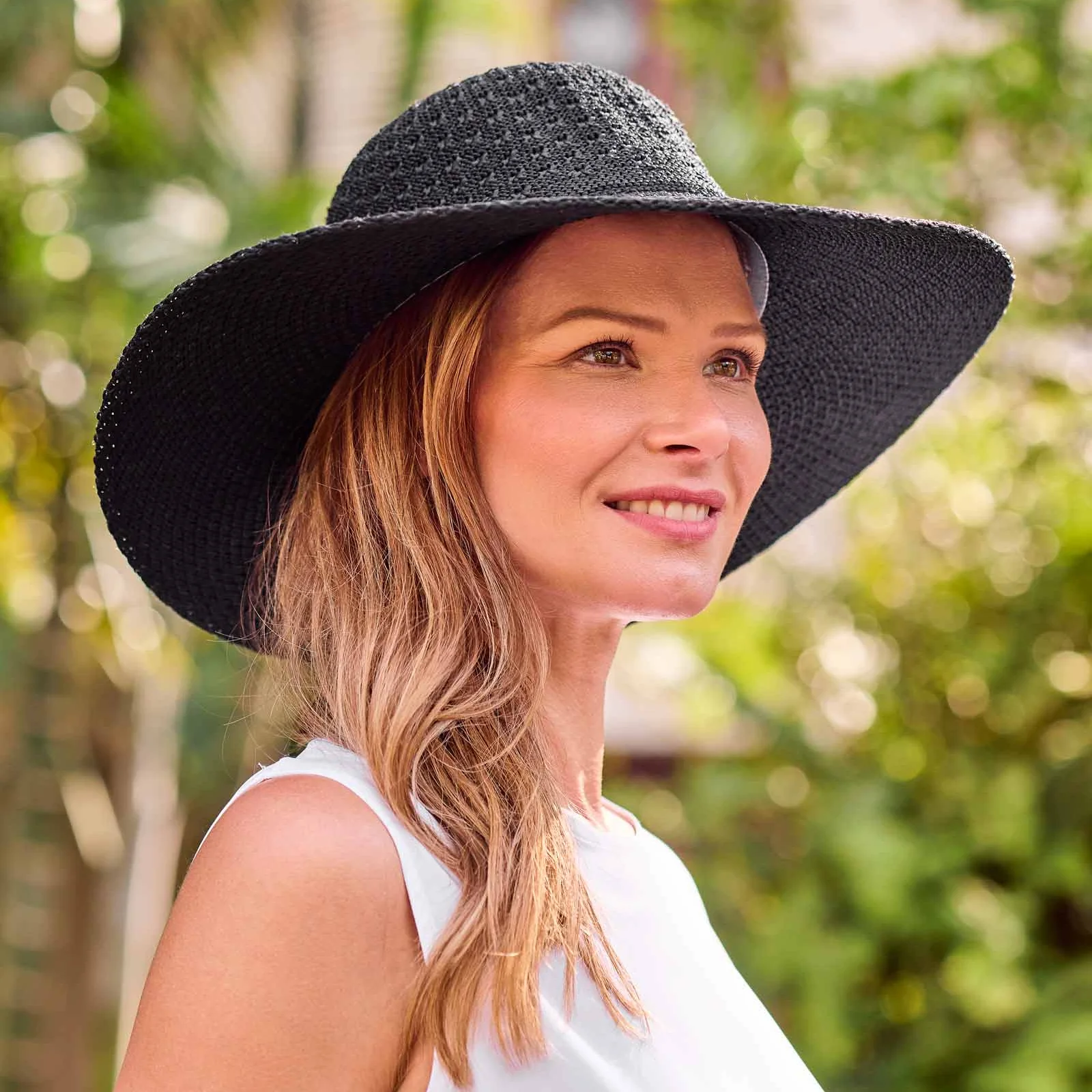 Perla Packable Wide Brim Hat | Black - Image 9
